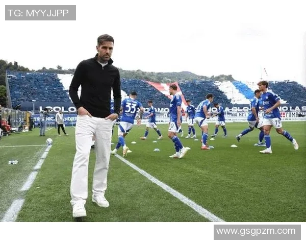 足球明星高清收纳图片合集展现他们的风采与魅力 足球明星高清收纳图片合集展现他们的风采与魅力